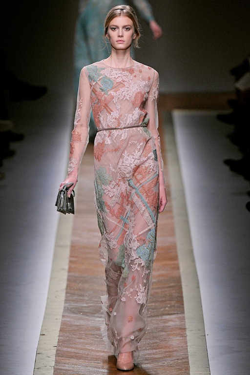 Wearable Trends: Valentino Ready-To-Wear Fall 2011, Paris Fashion Week